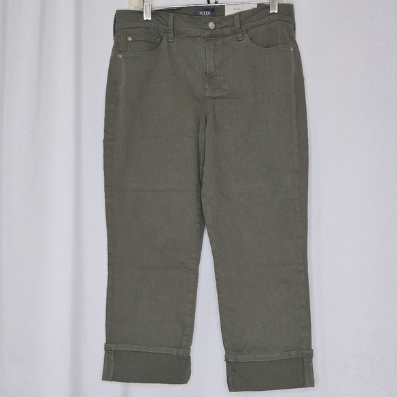 NYDJ Dayla Wide Cuff Capri in Topiary w/ Lift Tuck Technology - NWT - Size 6 - Picture 3 of 14